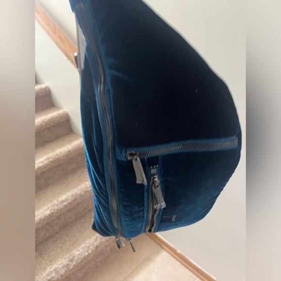 Free People x Caraa Velvet Medium Sling Bag - Picture 7 of 8